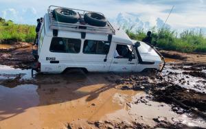 MSF car in Pemba stuck in mud