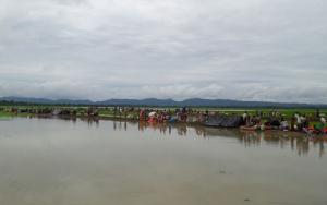 MSF, Doctors Without Borders, Rohingya refugee fleeing into Bangladesh