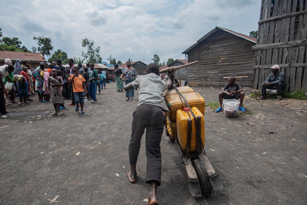 Water distribution in Sake, North Kivu, DRC