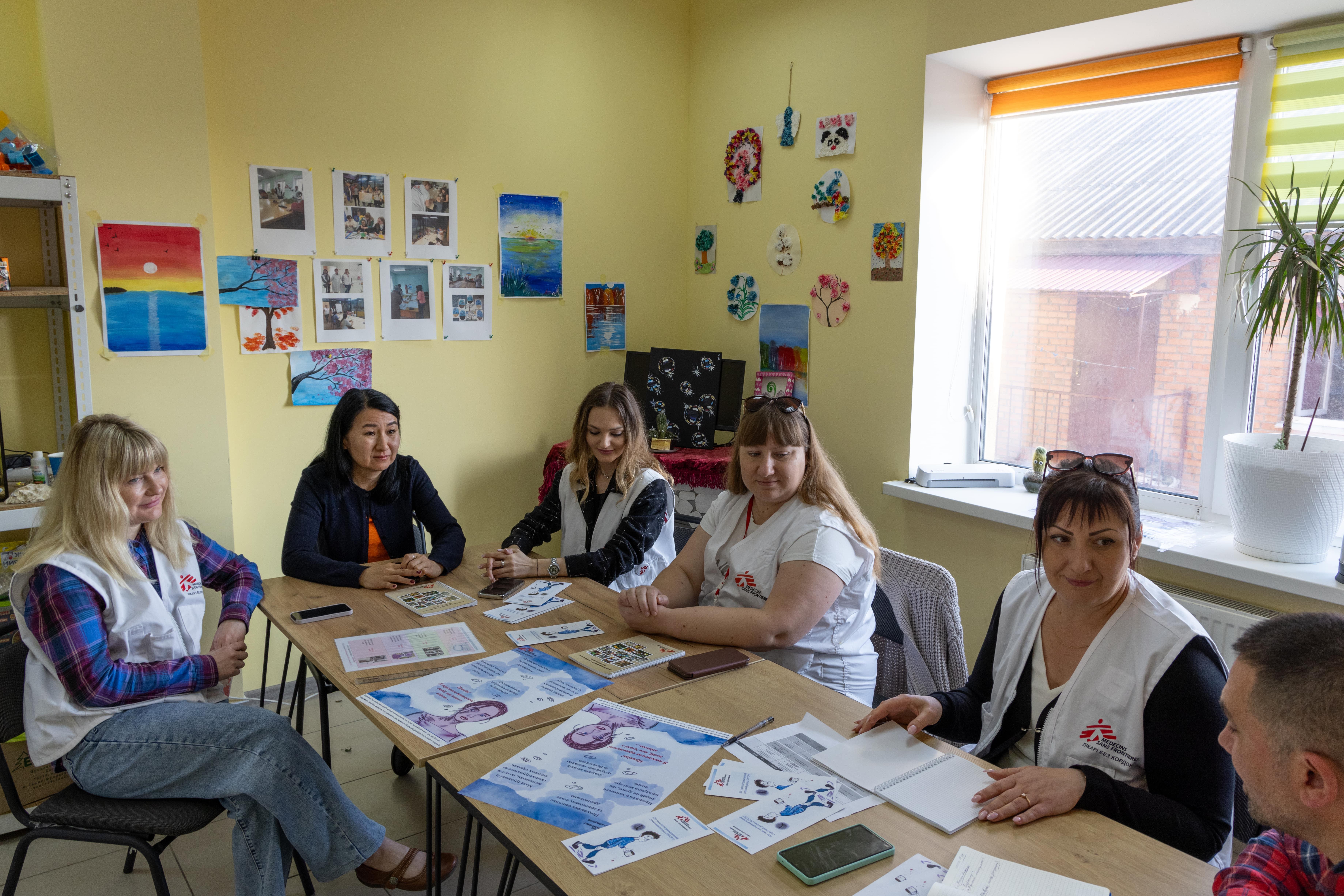 Psychological Support in Ukraine: Morning meeting of the MSF health promoters team in the trauma centre in Vinnytsia, Ukraine.
