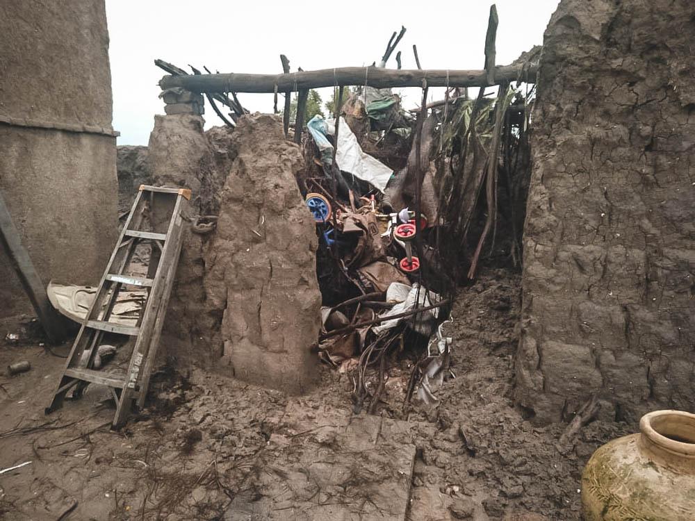 Pakistan Floods Destroyed Mudhouse